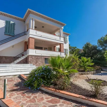 Daire Appt 4 Etoiles -2 - Piscine - Wifi - Clim Saint-Raphaël