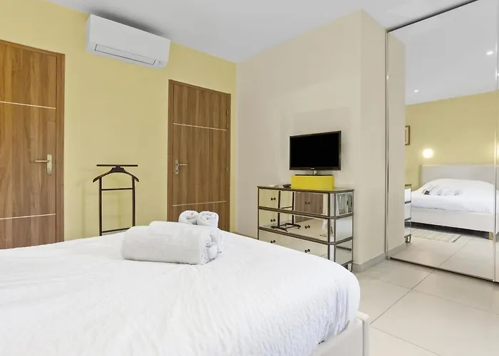 Appt 4 Etoiles -2 - Piscine - Wifi - Clim * Saint-Raphael (Var)