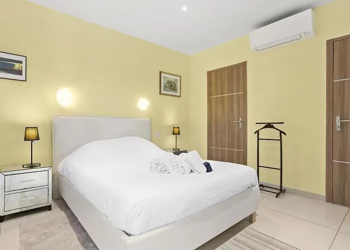 Apartment Appt 4 Etoiles -2 - Piscine - Wifi - Clim Saint-Raphael (Var)