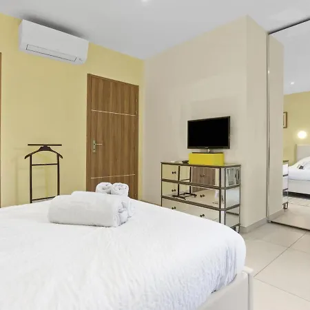 Appt 4 étoiles -2 - Piscine - Wifi - Clim * Saint-Raphaël