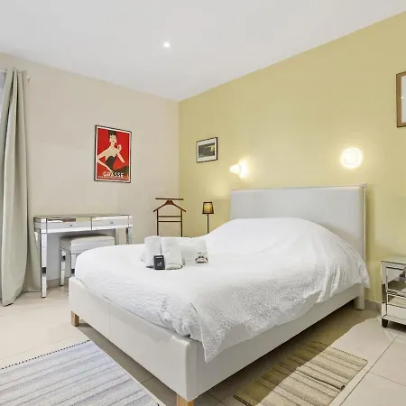아파트 Appt 4 Etoiles -2 - Piscine - Wifi - Clim Saint-Raphaël