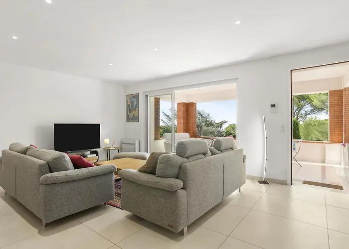 Apartman Appt 4 Etoiles -2 - Piscine - Wifi - Clim Saint-Raphaël